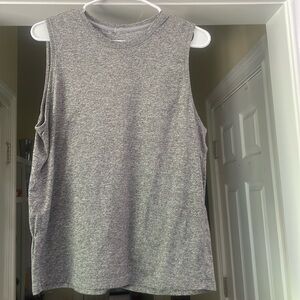 Lululemon License to train classic fit tank top Size 10